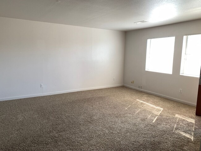 Photo - 2 Bedroom Upstairs Unit off 20th Street