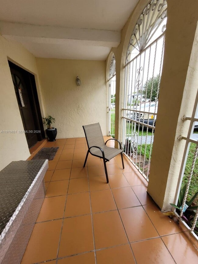 Photo - 10932 SW 25th St