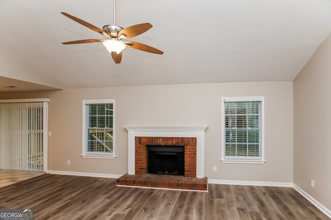 Photo - 2528 Country Lake Cir