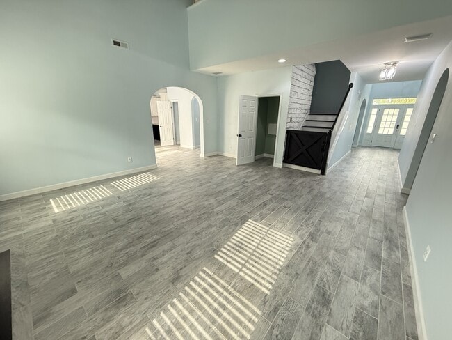 Photo - 231 Southwoods Ln