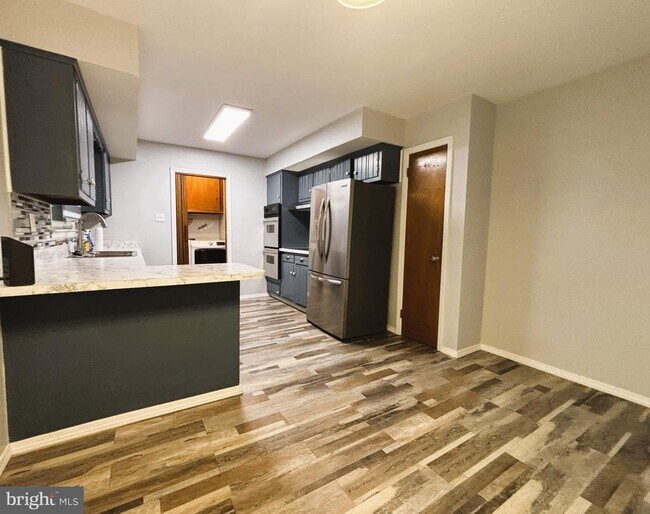 415 Monmouth Dr