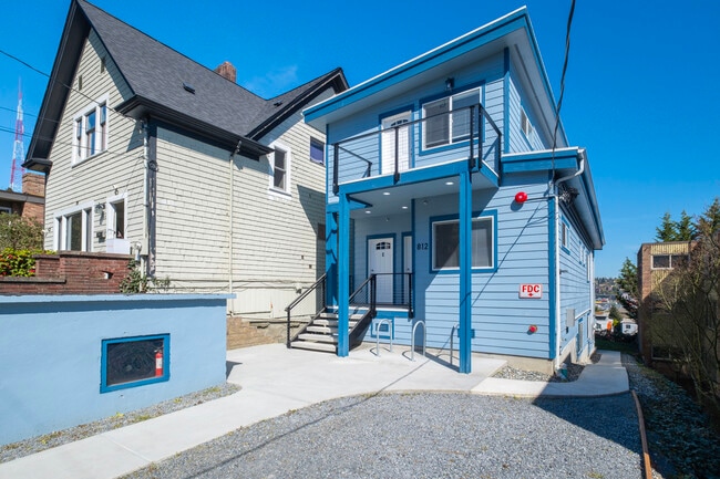 Building Photo - 812 2nd Ave N