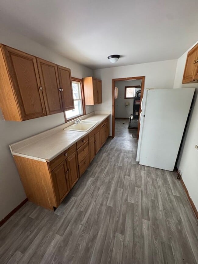 Photo - 4015 E Pettit Ave