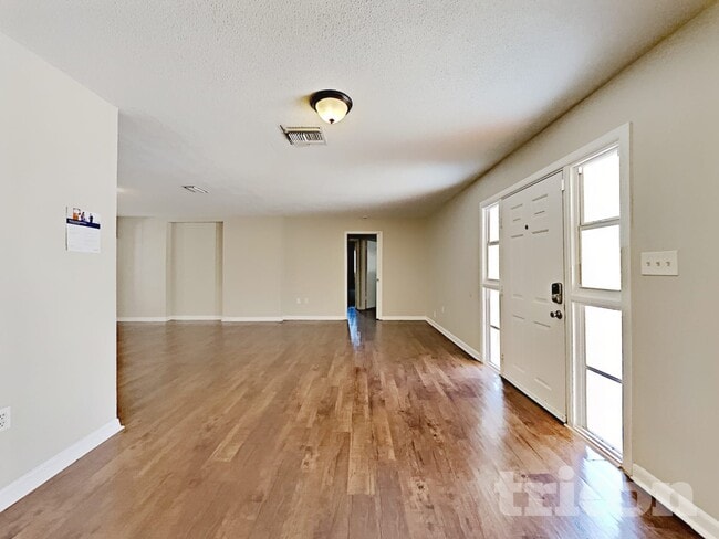 Photo - 104 New Hope Rd