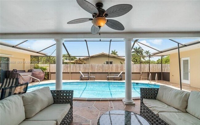 Photo - 601 N 44th Ave