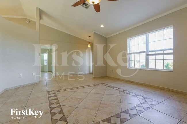 Photo - 154 Waldo St