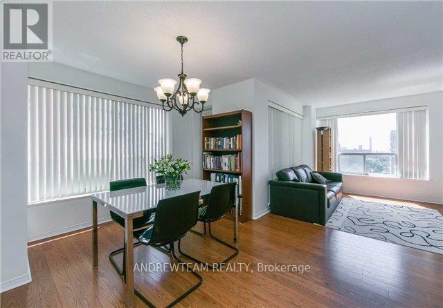 Photo - 887 Bay St. Unit 1406