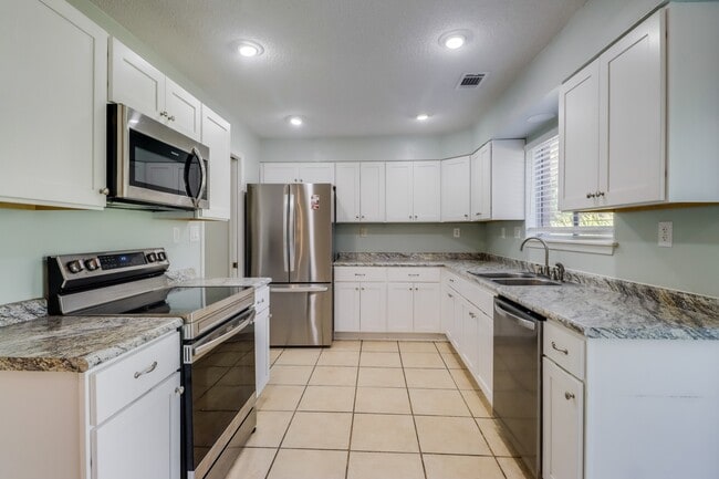 Photo - 9524 Pointe Aux Chenes Rd