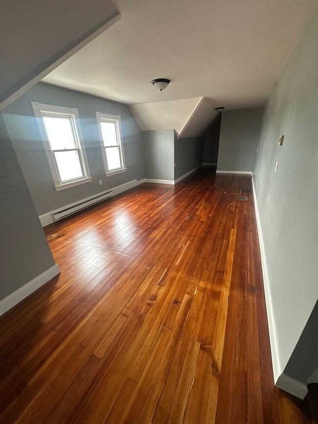 43 Prospect St Unidad 3rd Floor