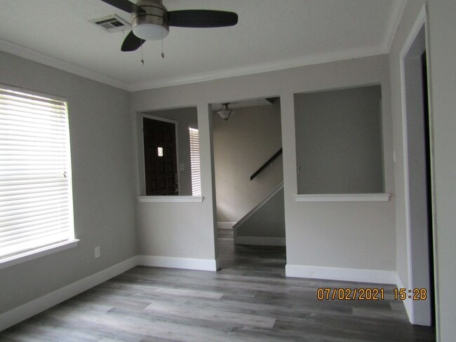 Photo - $200.00 off first full month's rent...MACA...