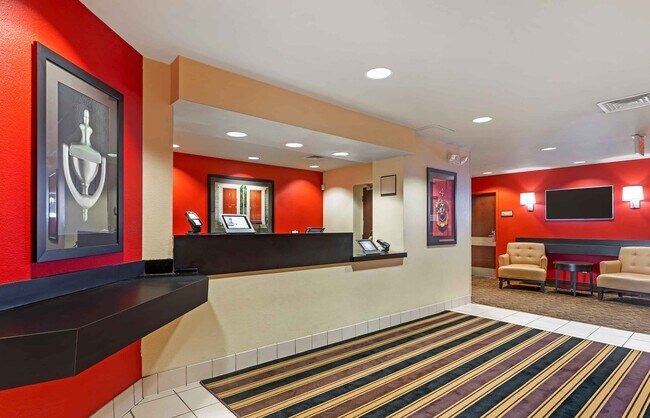 Furnished Studio-Chicago - Darien