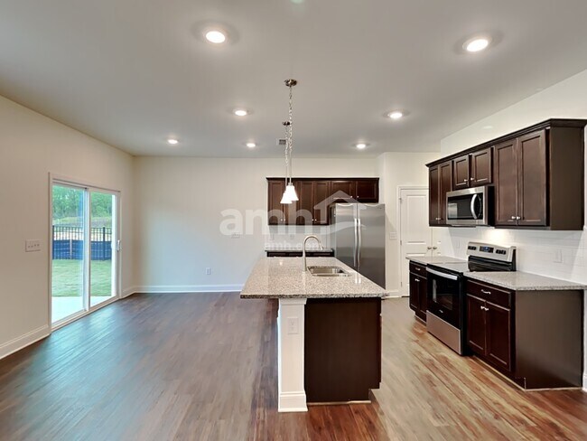 Photo - 893 Headland Wy