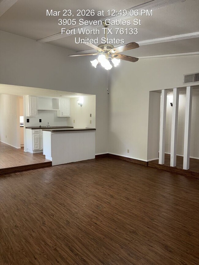 Photo - 3905 7 Gables St