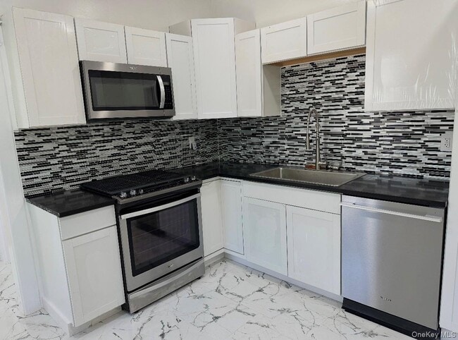 Photo - 15 Forbus St