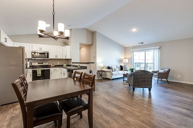 Photo - JACK PINE PLACE APARTMENTS