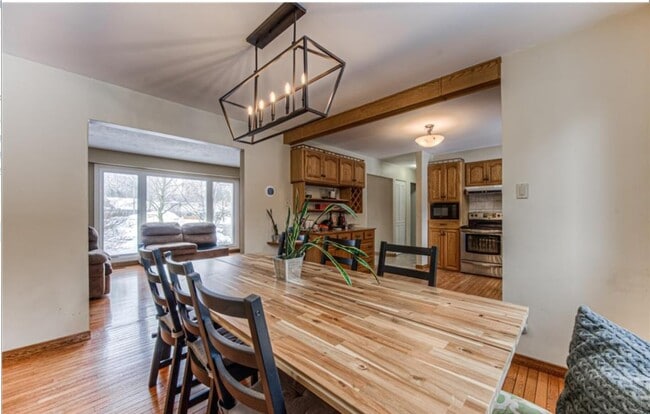 Photo - 110 Wren Pl