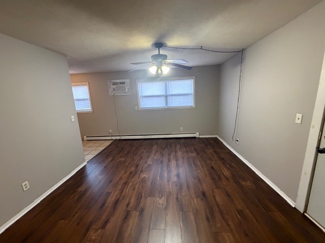 Photo - 107 College Park Ct