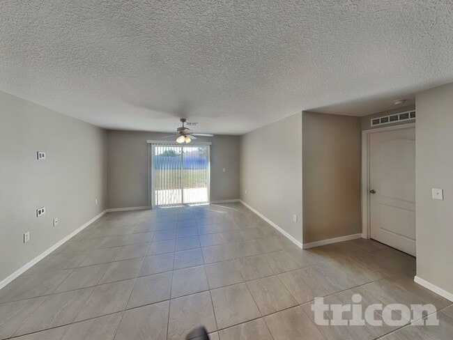 Photo - 2871 Chalmer St