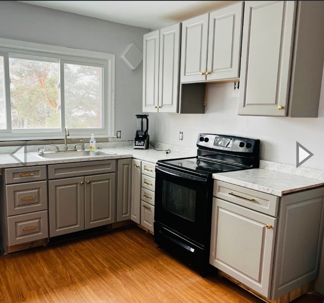 Photo - 4 Peyster St