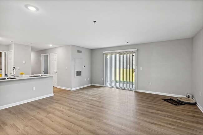 Photo - England Run North Apartments