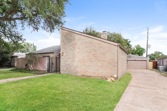 Photo - 7311 Las Brisas Dr