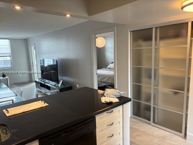 Photo - 1893 S Ocean Dr Unidad 403