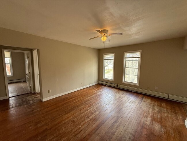 Photo - 562 Edmund Ave W Unit 2