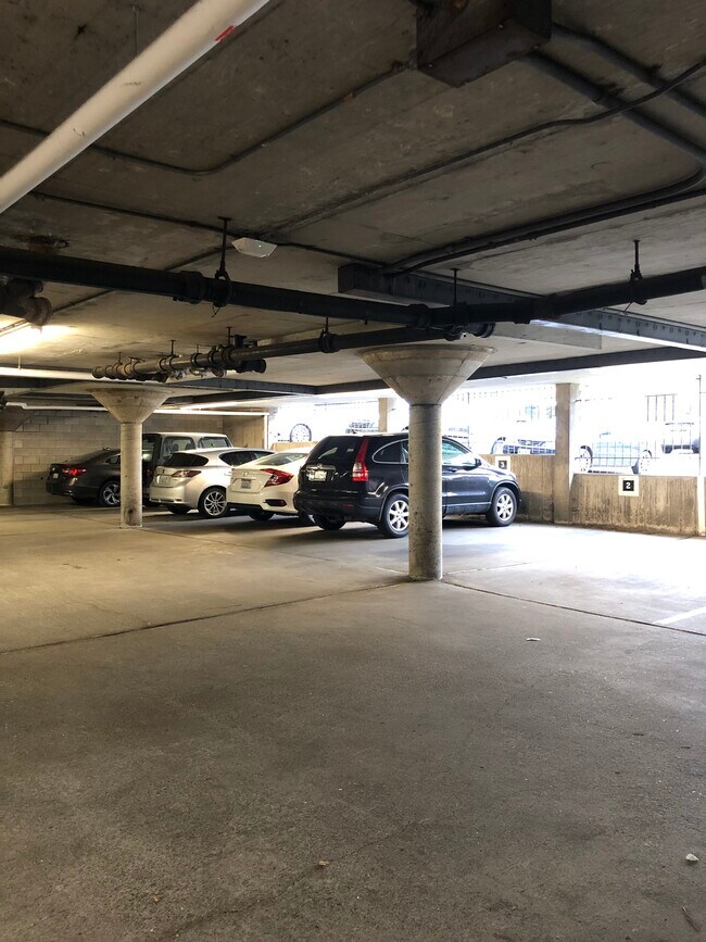 Photo - Escolier Apartments