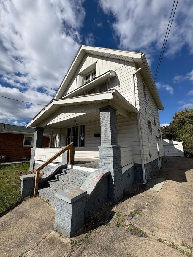 Photo - Four bedroom one bathroom home for rent