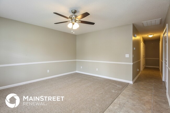 Photo - 157 Westmont Dr