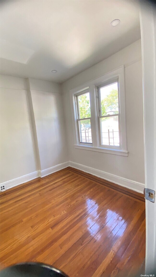 20418 42nd Ave Apartment Queens, NY