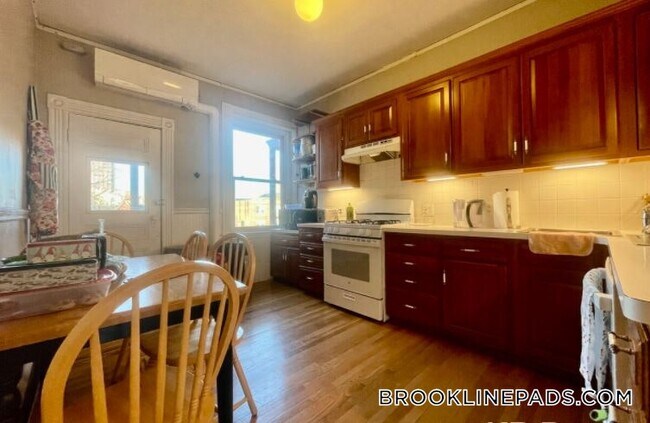 Photo - 21 Euston St Unit 3