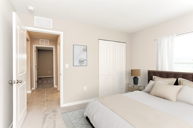 Photo - 9202 Joannes Wy