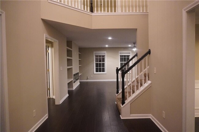 Photo - 840 Paper Creek Dr SE