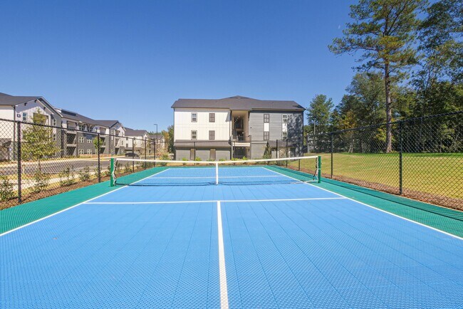 Photo - Advenir at Mallory Lake