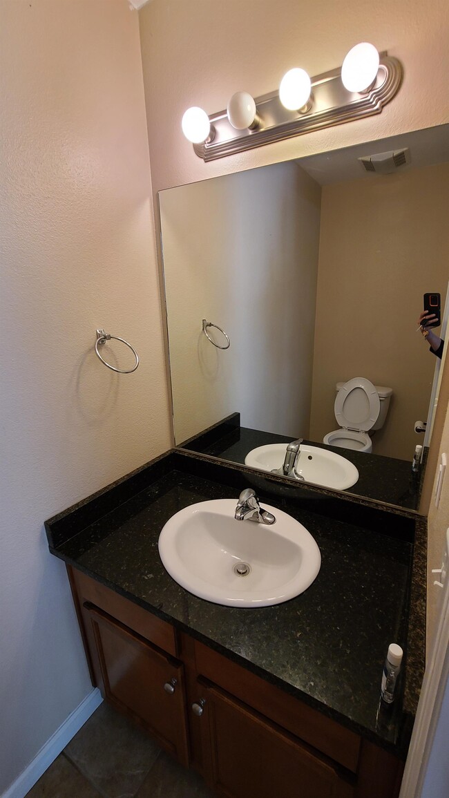 Photo - 807 Montclair Dr