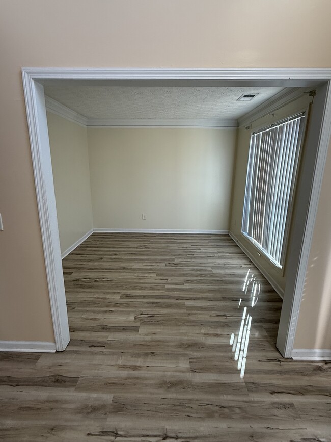 Photo - 4660 Duval Point Way SW