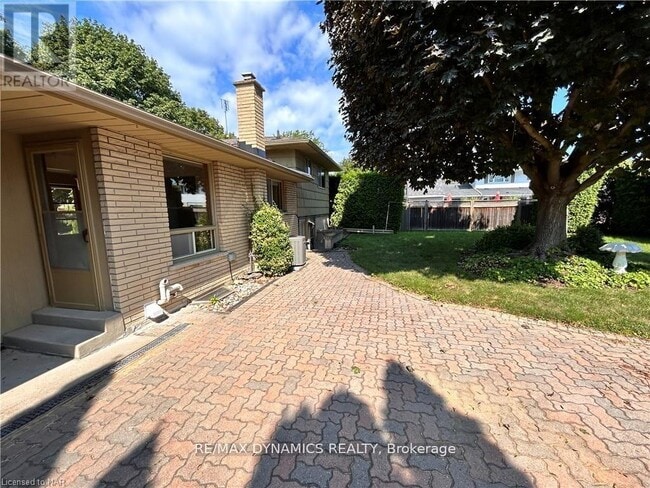 Photo - 32 Mississauga Rd