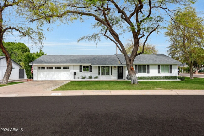 Photo - 3534 E Elm St Casa