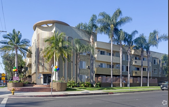 Tarzana Terrace Apartments - Tarzana Terrace Apartments