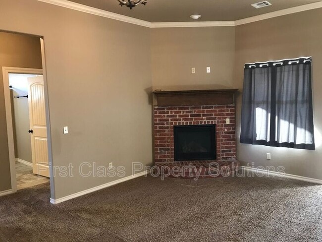 Photo - 1721 Sharon Dr