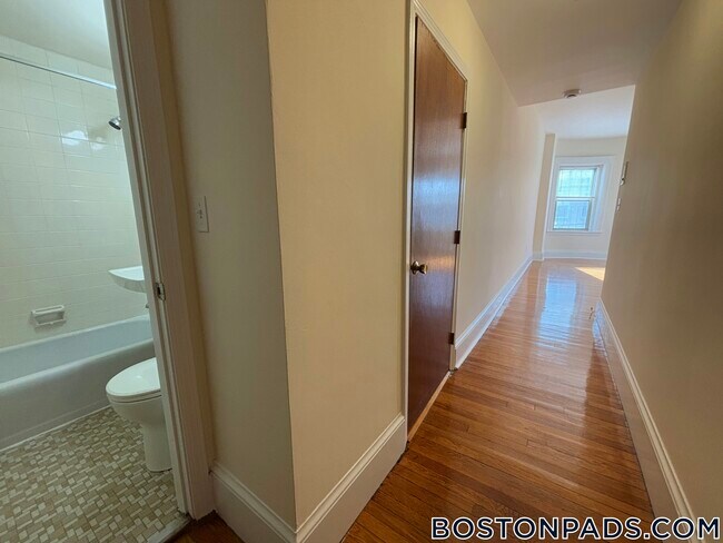 Photo - 1315 Commonwealth Ave Unidad 407
