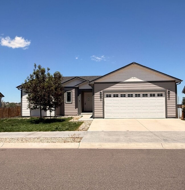 Building Photo - Modern Cheyenne Convenience | 3 Bed Home with Bonus Living Space Near Downtown & I-25