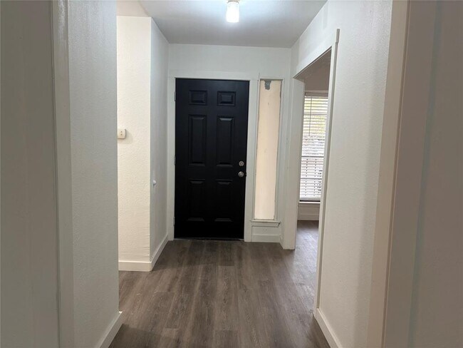 Photo - 11913 Rennalee Loop
