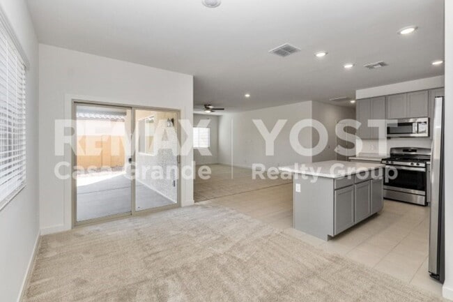 Photo - Big Space, Big Backyard, Big Move in special!