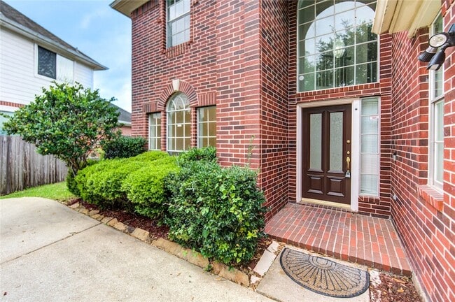 Photo - 15318 Amesbury Ln
