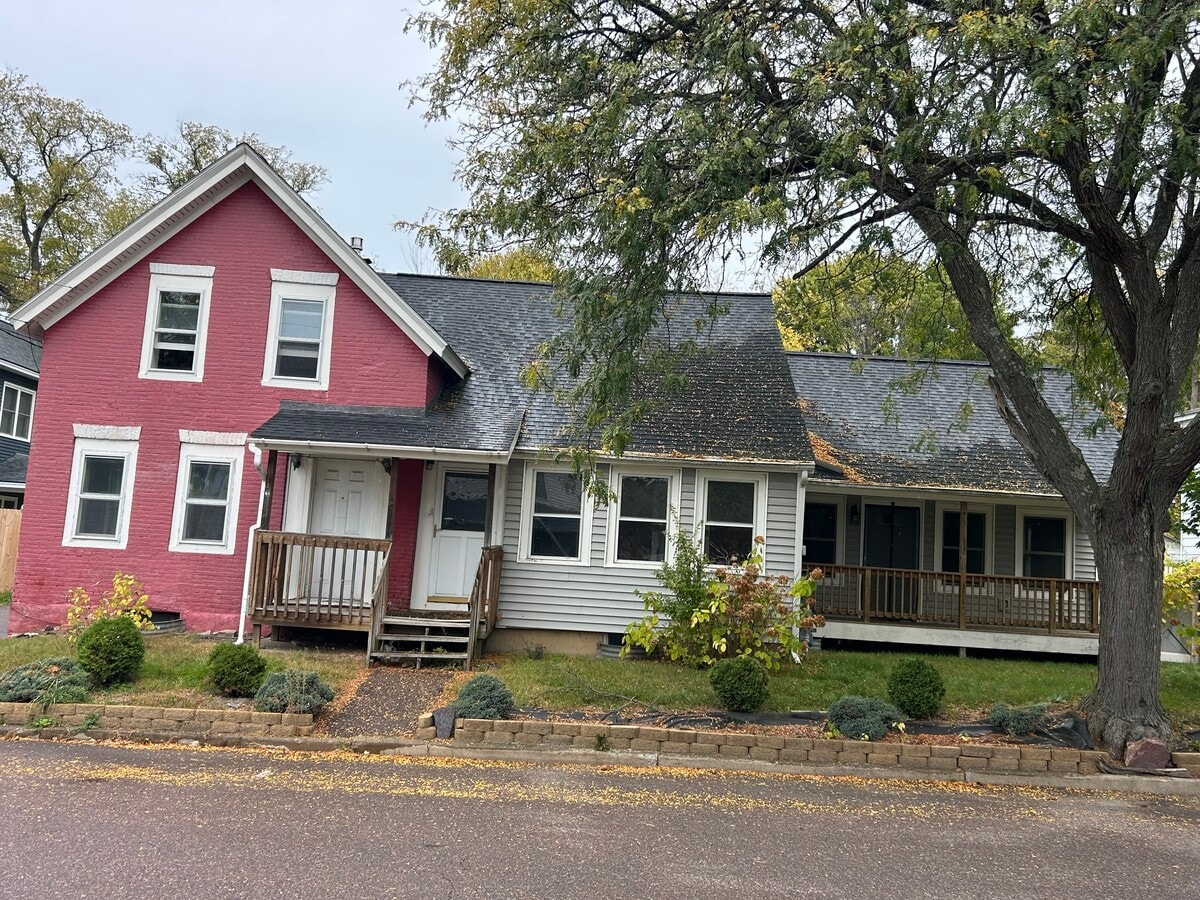 Photo - 197 W Allen St