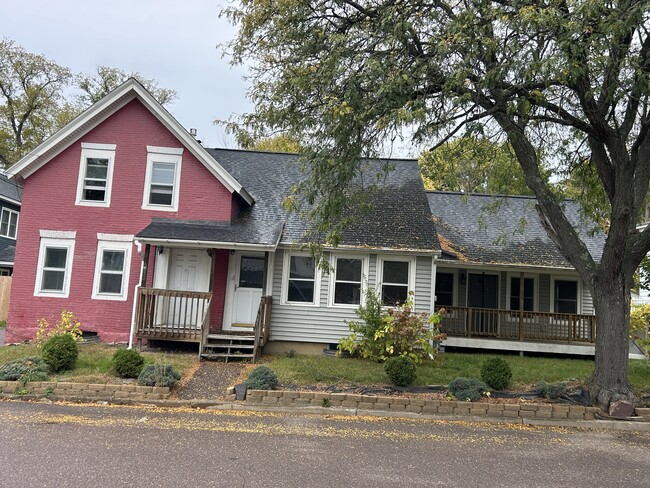 Building Photo - 197 W Allen St