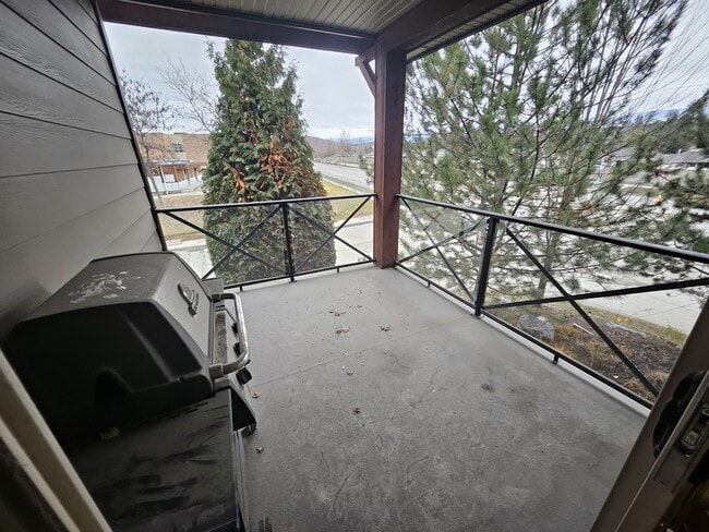 Photo - 511 Yates Rd