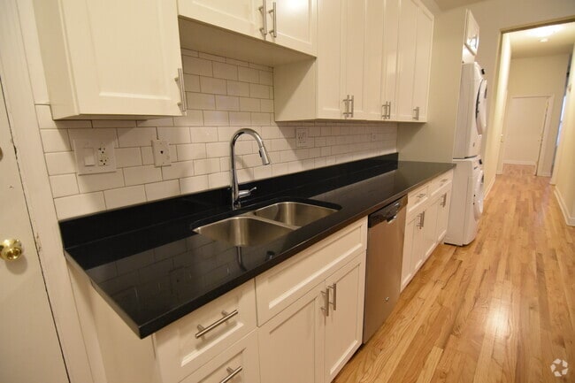Building Photo - 732 W. Grace / 3803-3809 N. Broadway Rental